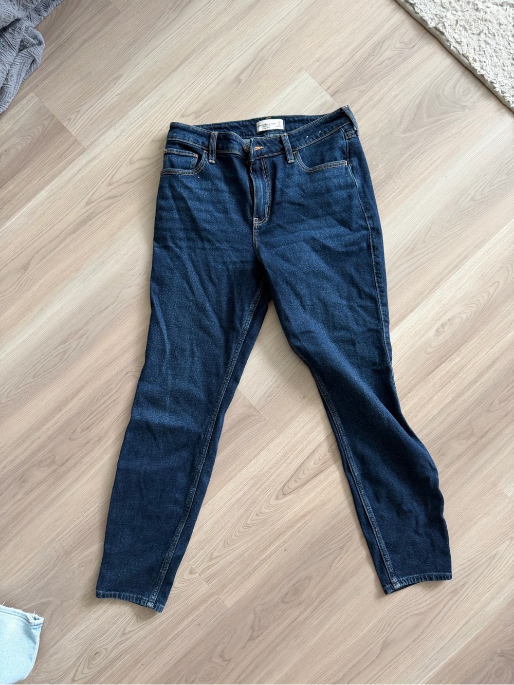 Abercrombie & Fitch Dark Blue Skinny Jeans